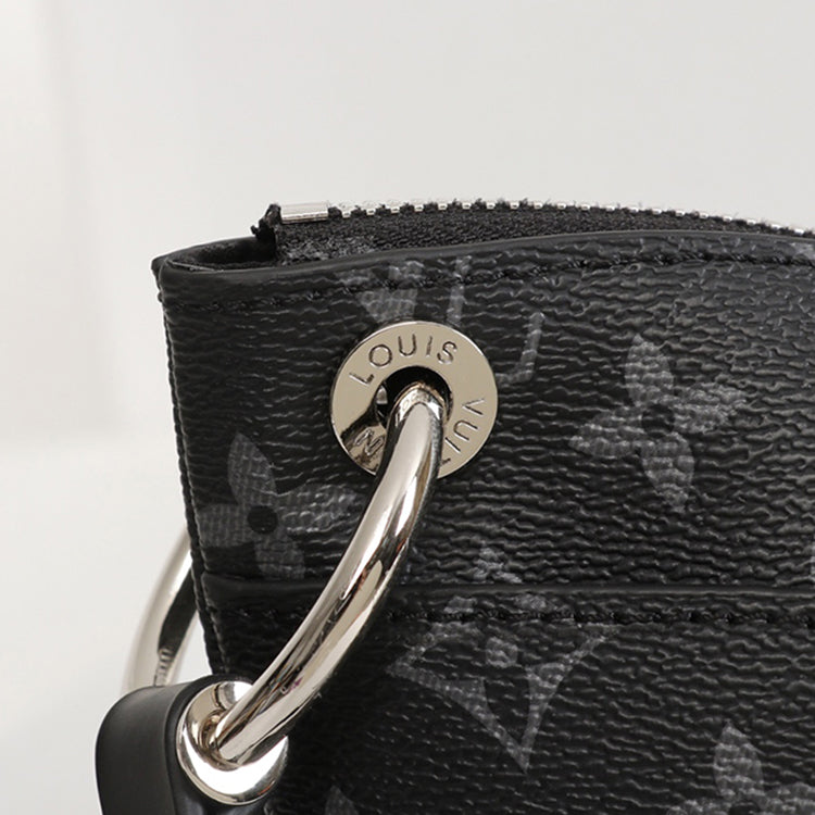 1E09B  Fashionable leather bag 