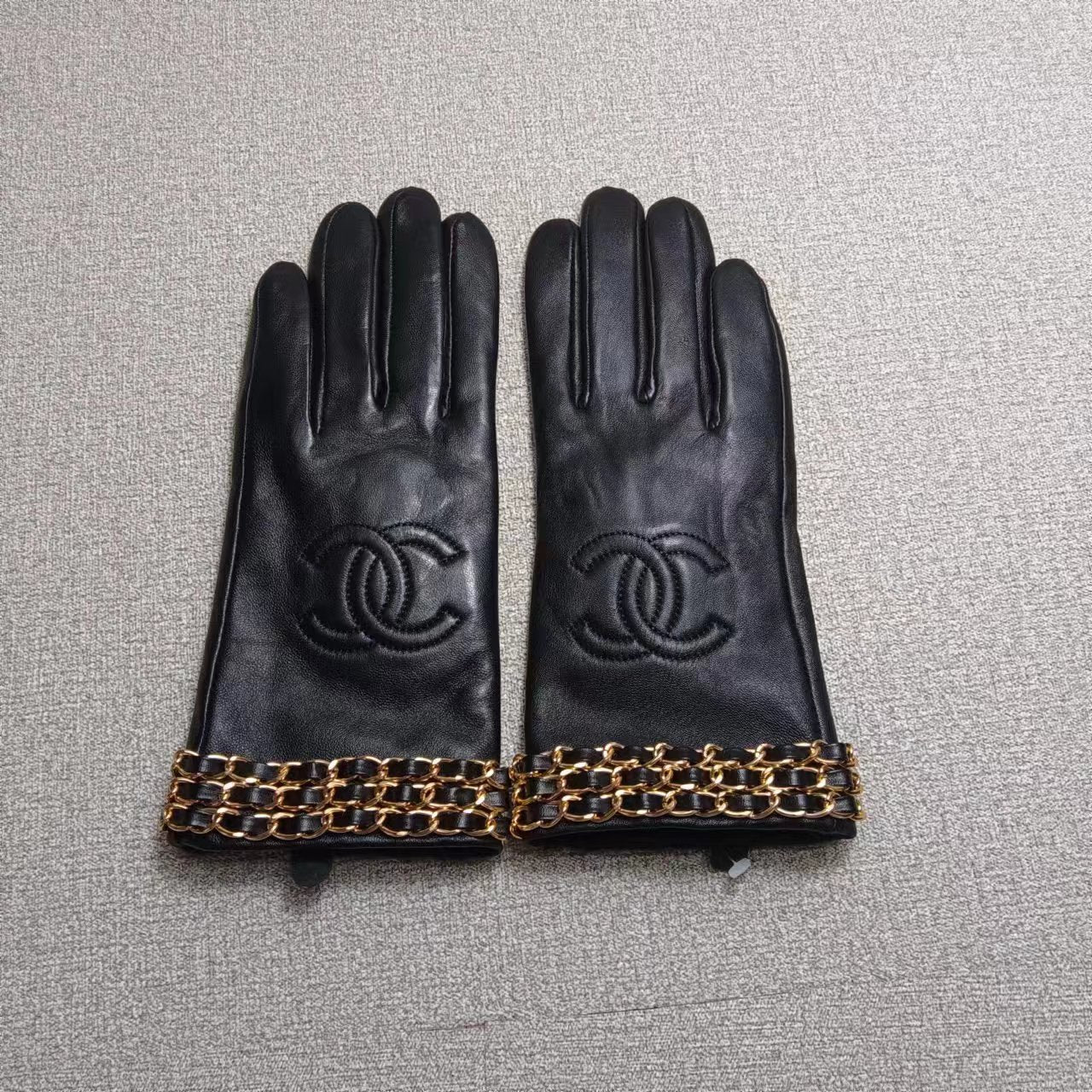 24C93S   Fashion gloves