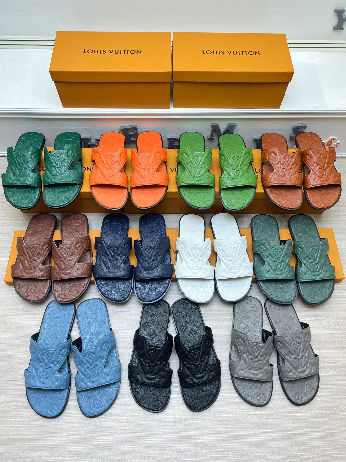 54E34Z  fashion slippers