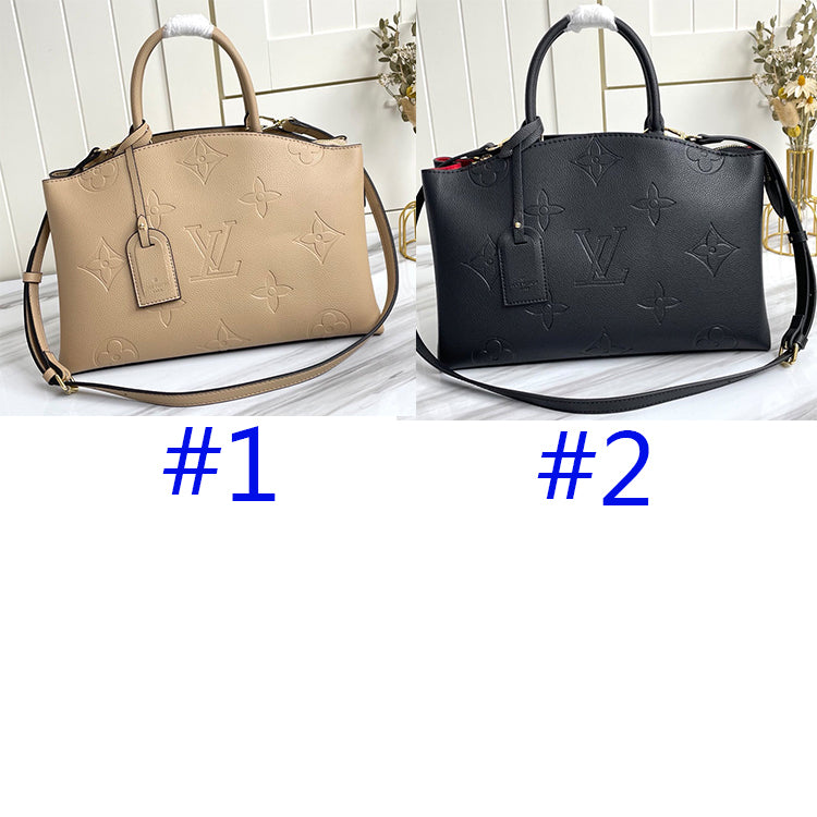 1E059B  Fashionable leather bag 