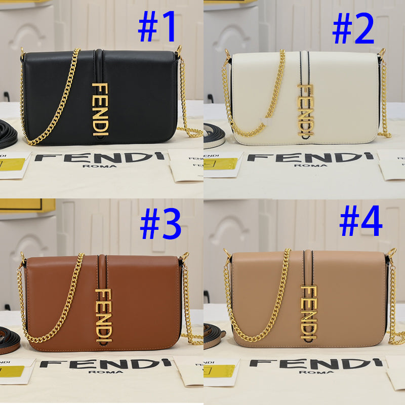 4XF9B  Fashionable leather bag 