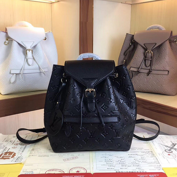 2E6B  Fashion leather backpacks