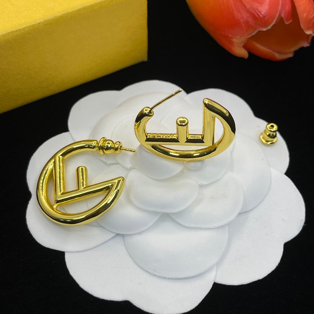 14F647E   Fashion Earrings