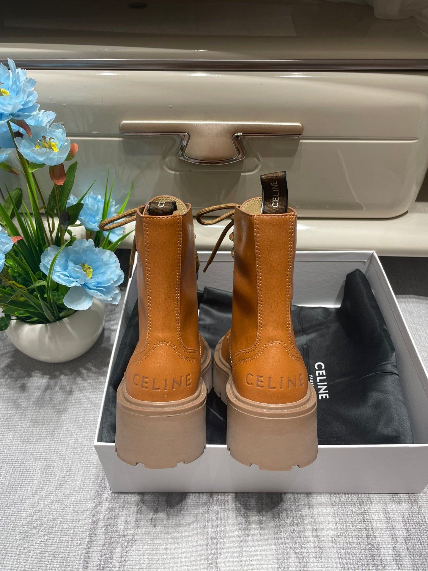 1YCL49Z   1：1High quality boots