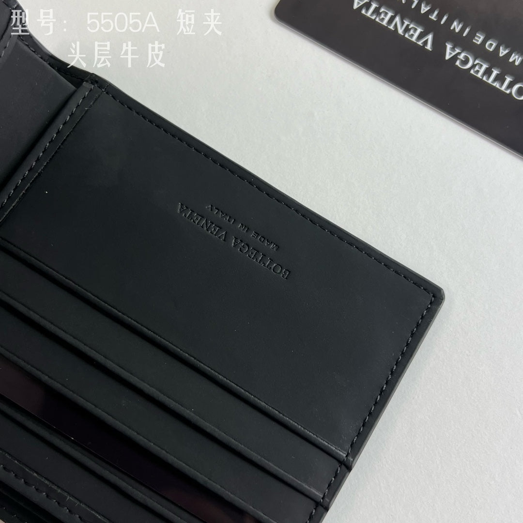 1XA82B (Fashionable leather wallet)