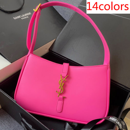 4XSL29B  Fashionable leather bag 