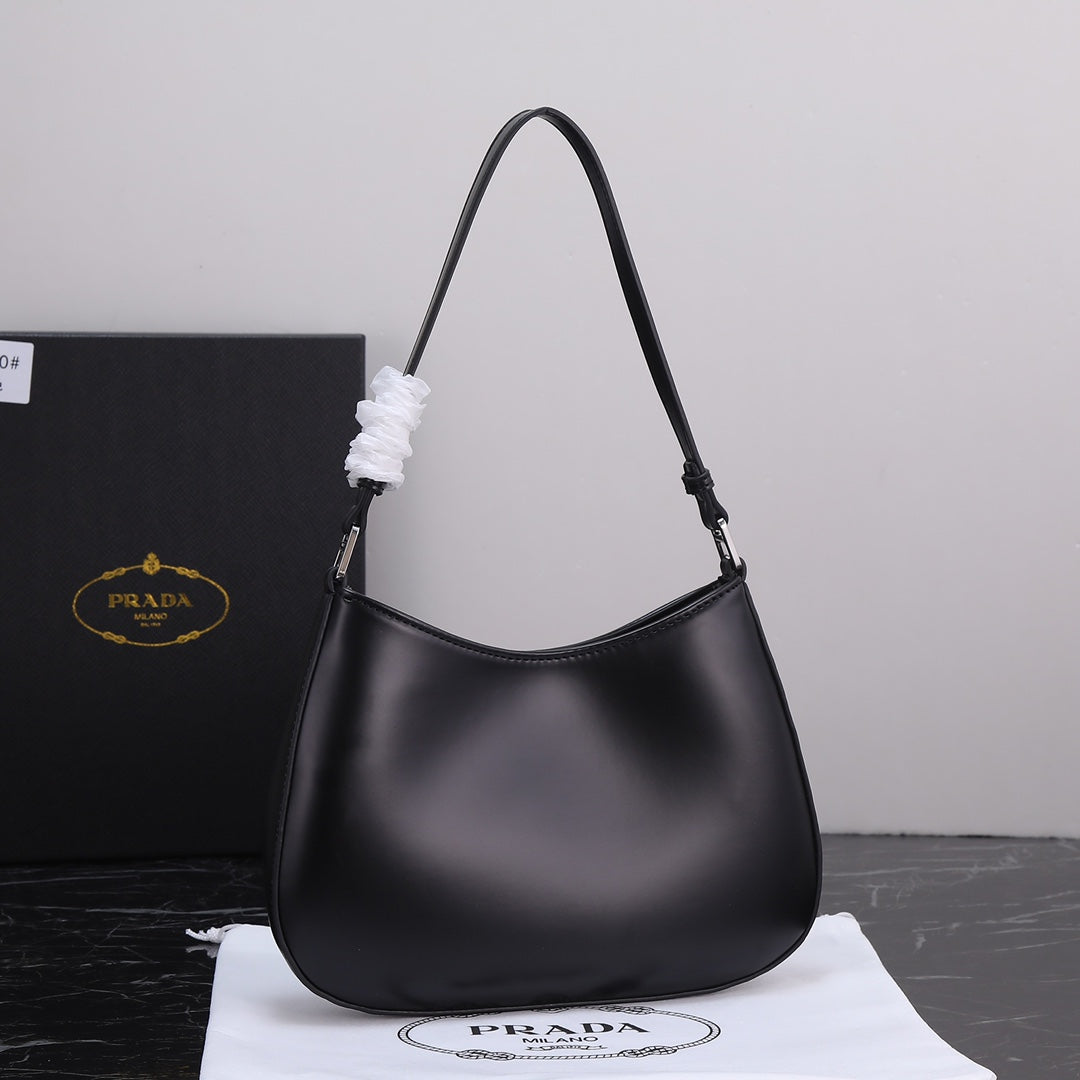 2XPD129B  Fashionable leather bag 