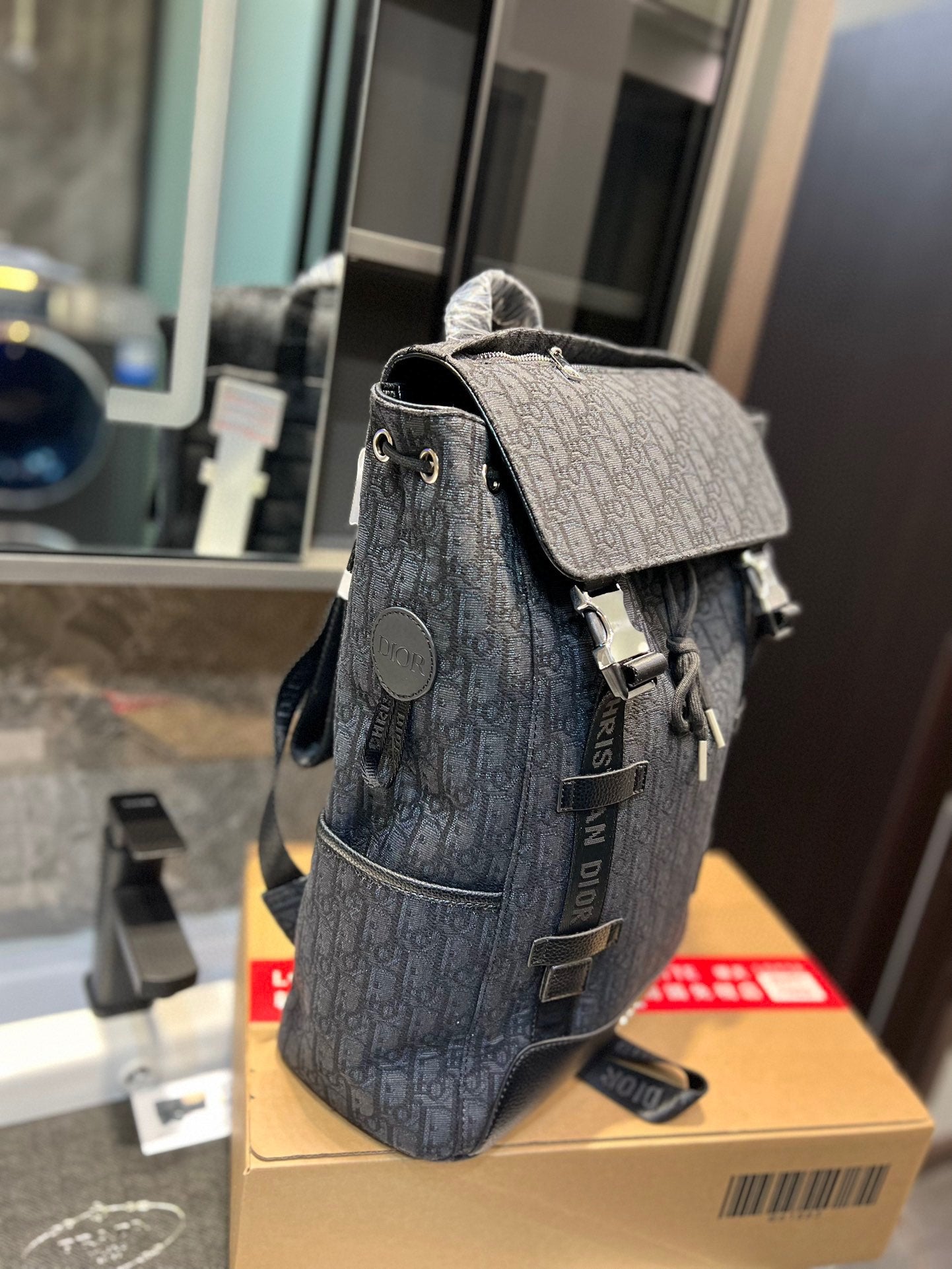 6XD229B Fashion backpacks