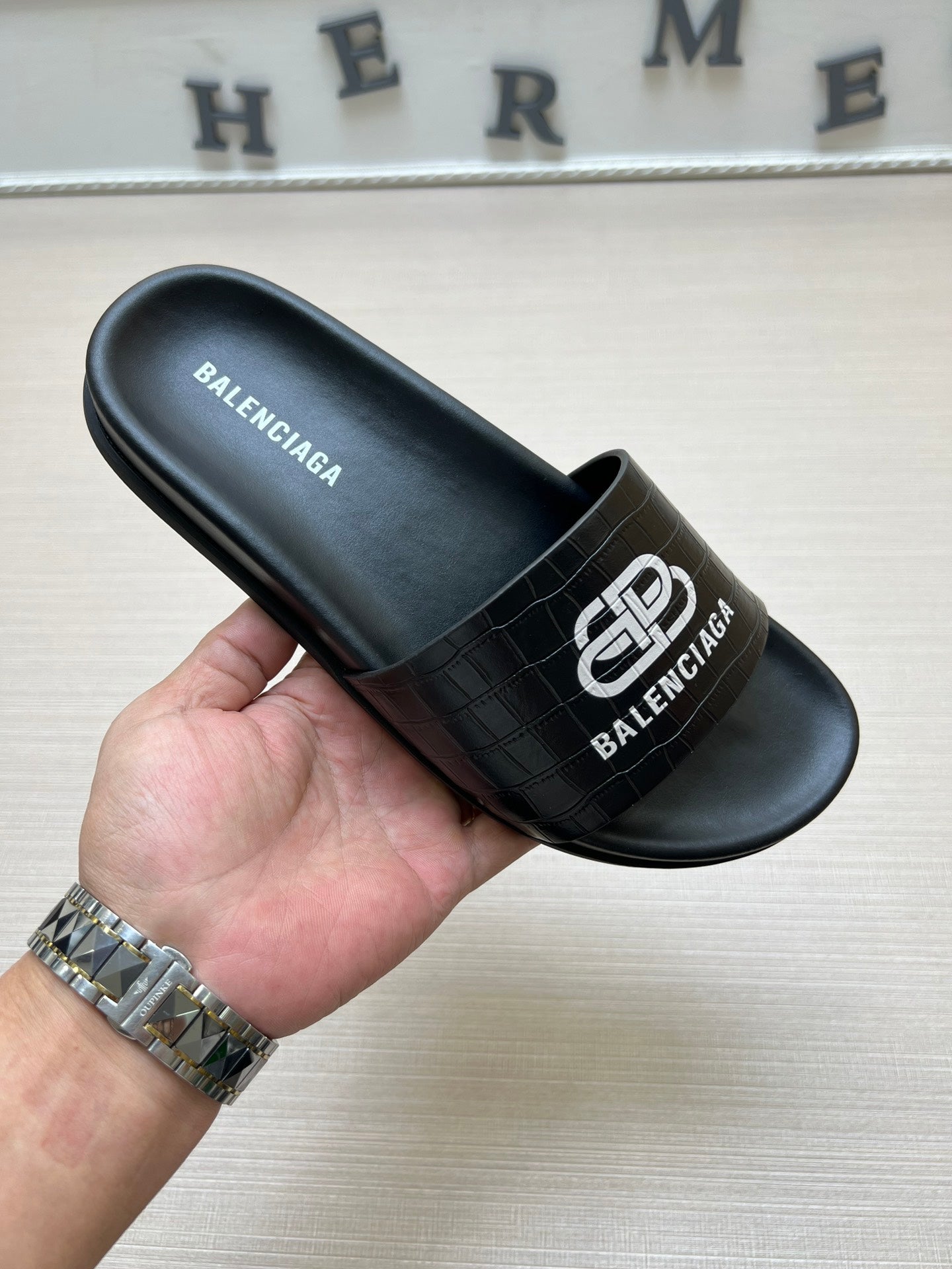 54J99Z   fashion  slippers