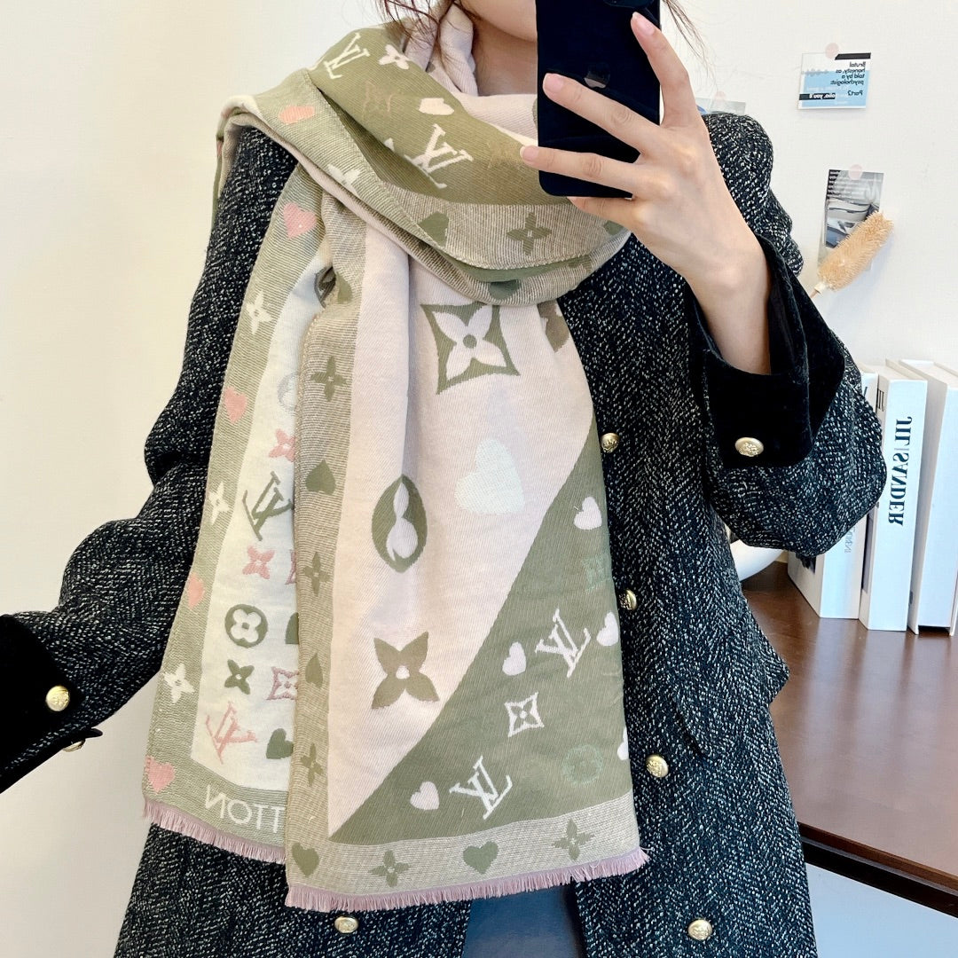 14E240W　 Fashion scarves