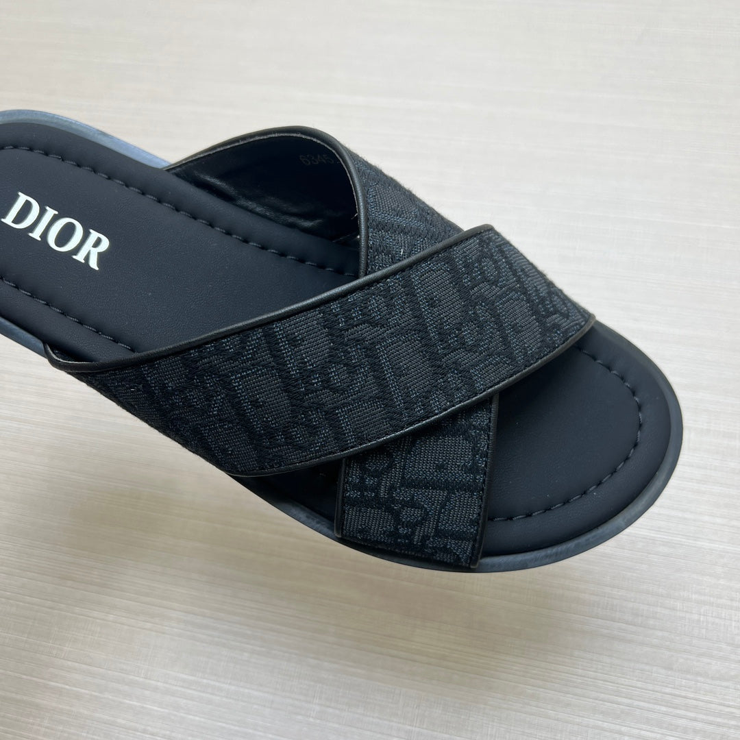 54D79Z   fashion  slippers