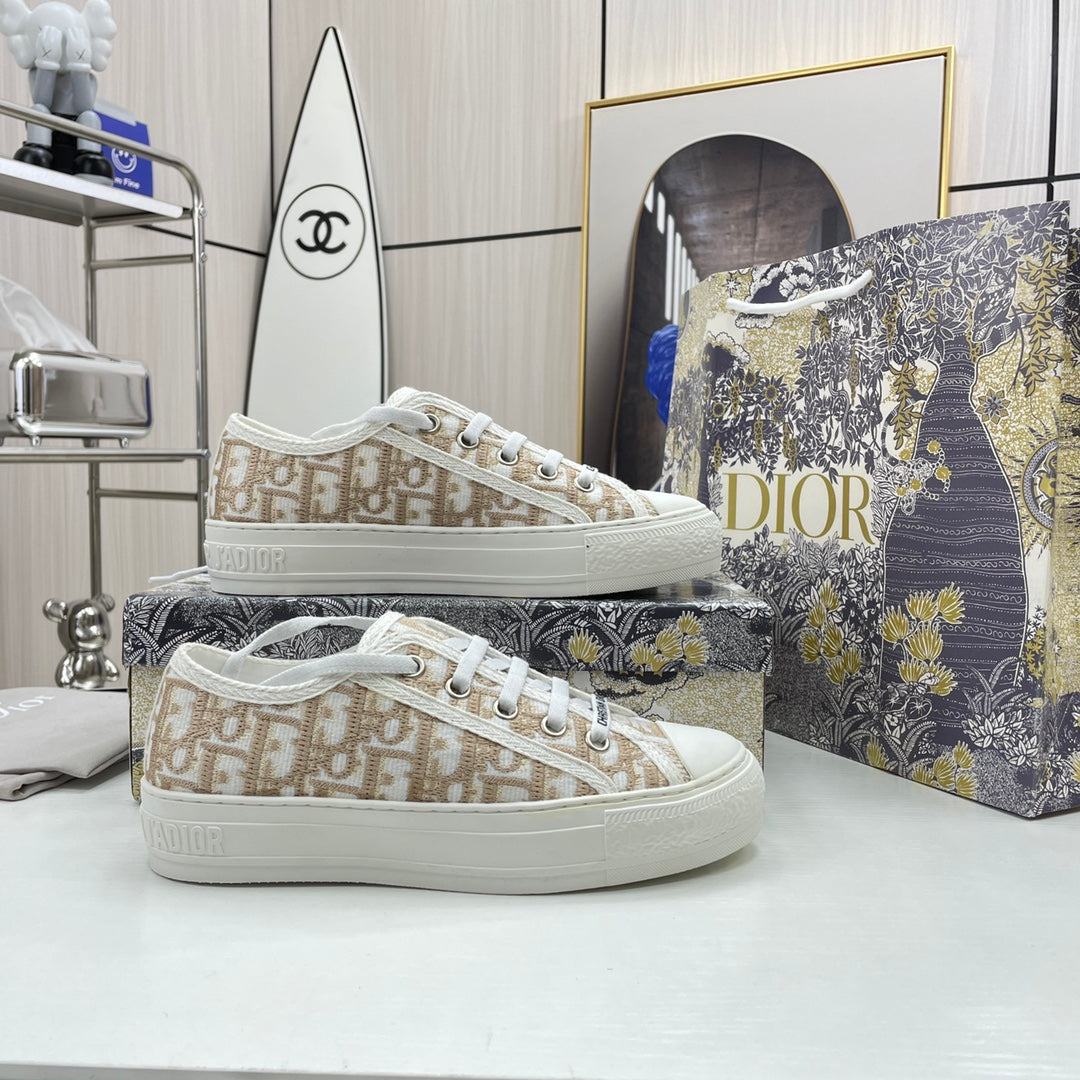 1XD65Z Fashionable shoes