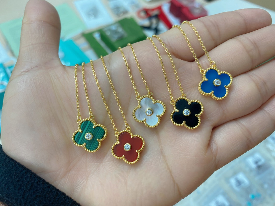 5XVA185X (High quality 1 flower necklace)