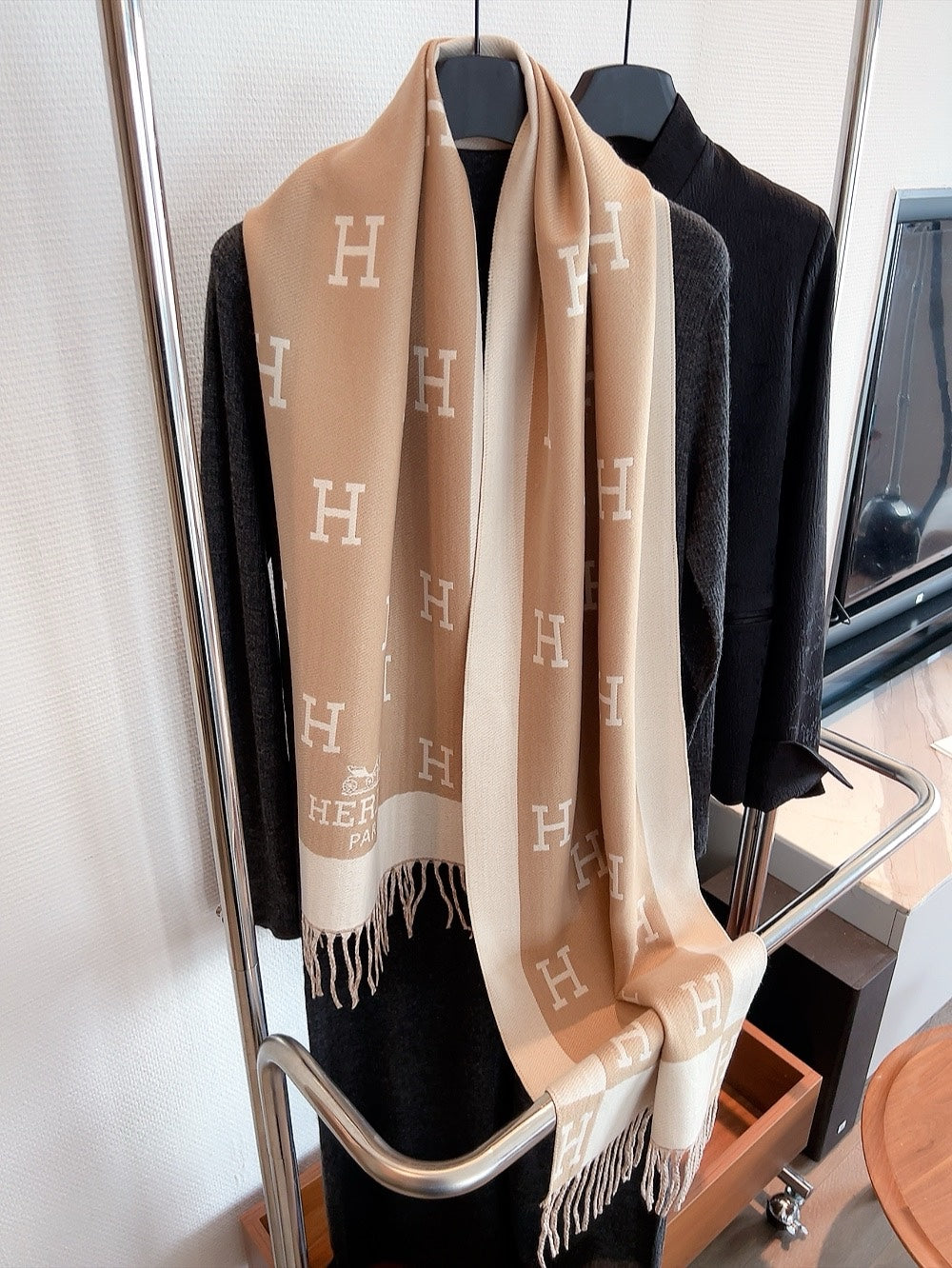 14H417W　 Fashion scarves