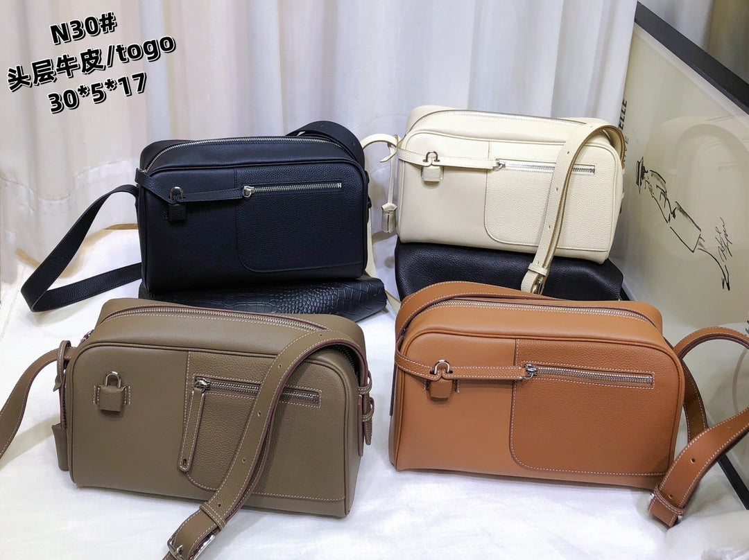 1XH69B (Fashionable leather bag )