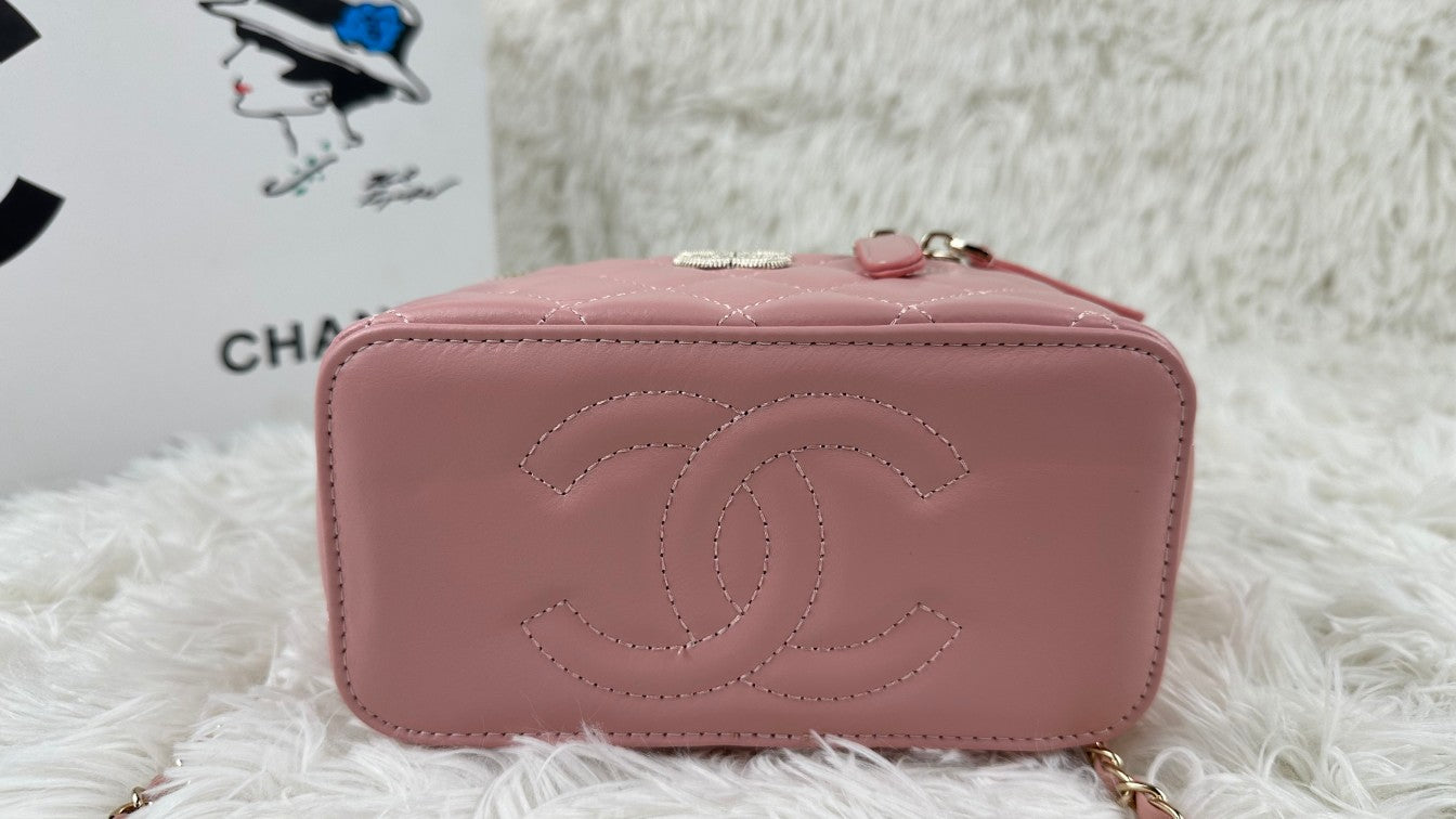 1XC377B  Fashionable leather bag 