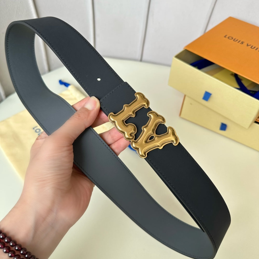 14E23P   (High quality leather belt With full package)