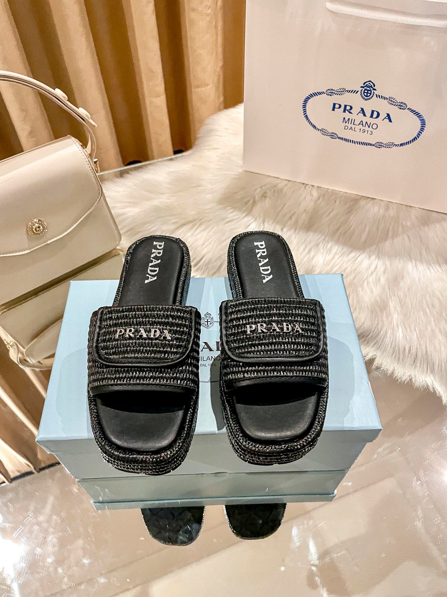 14PD176Z  fashion Slippers