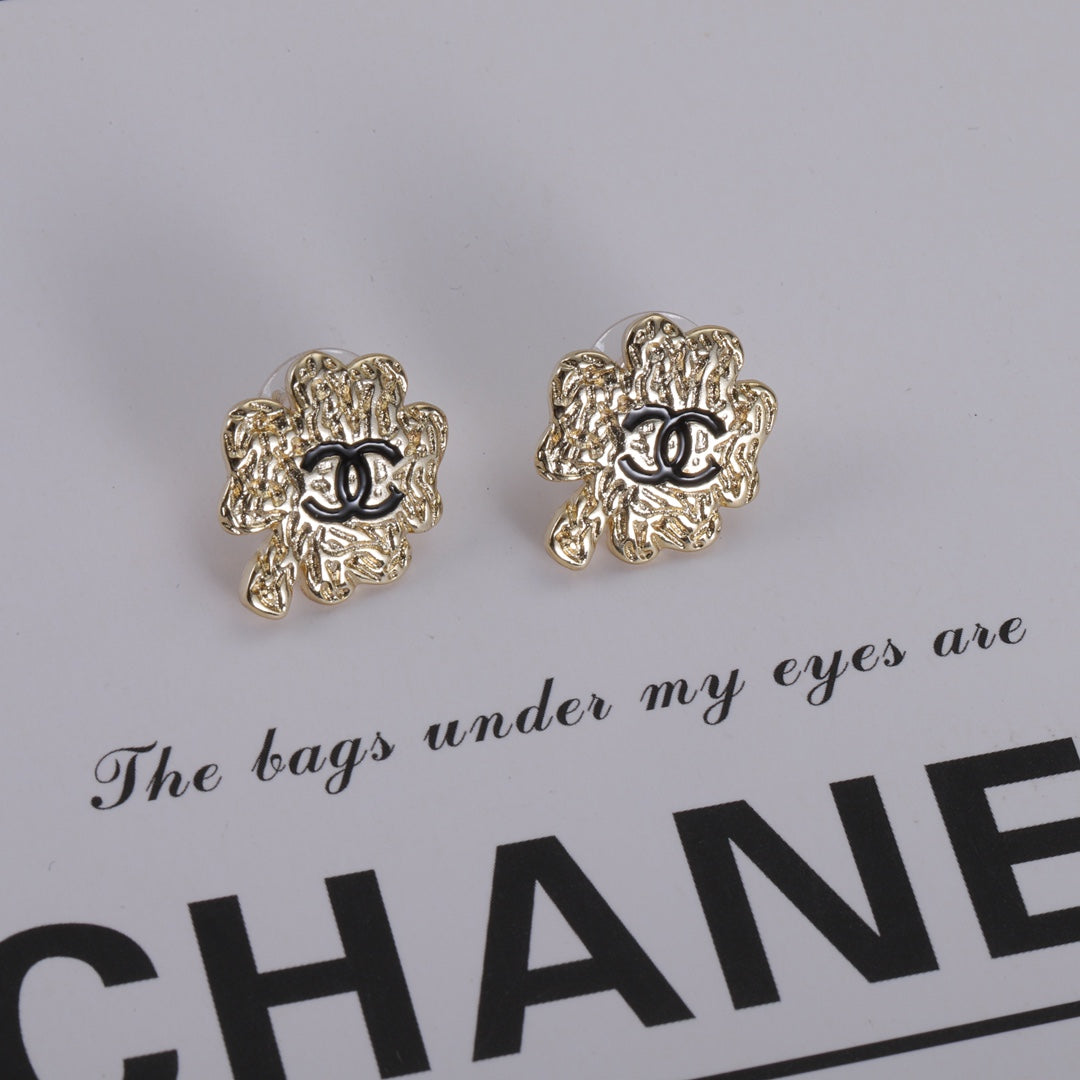 14C12E  Fashionable and high quality earrings