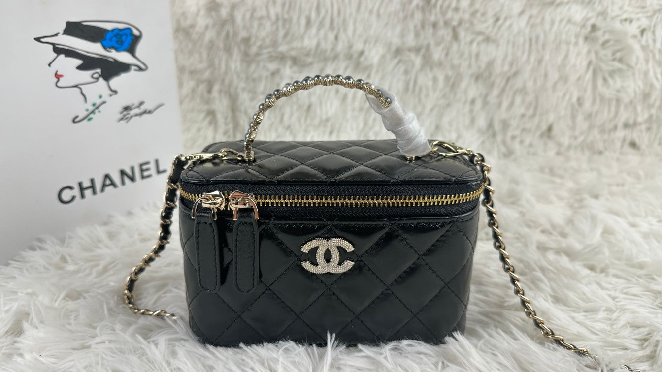 1XC377B  Fashionable leather bag 