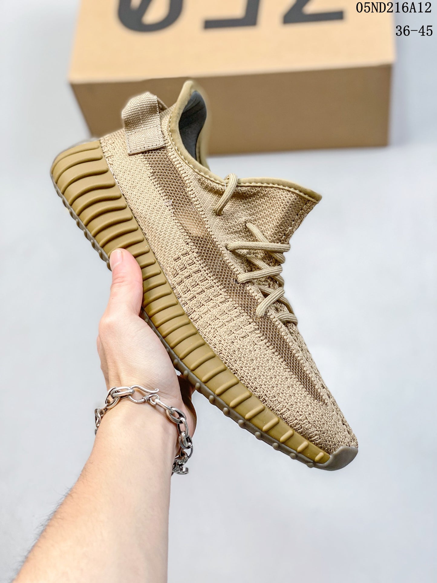 4YA69Z   Yeezy Fashion Sneakers (No Box, August-October Big Sale)