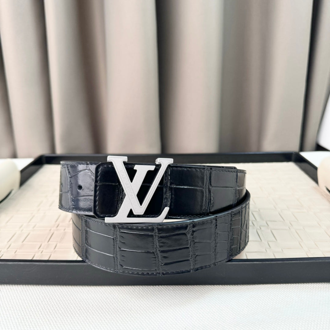 14E24P   (High quality leather belt With full package)