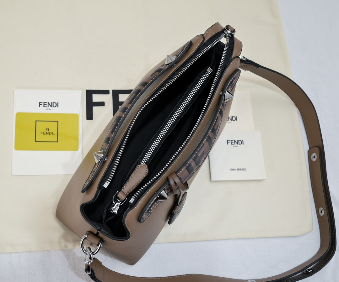 2XF331B  Fashionable leather bag 