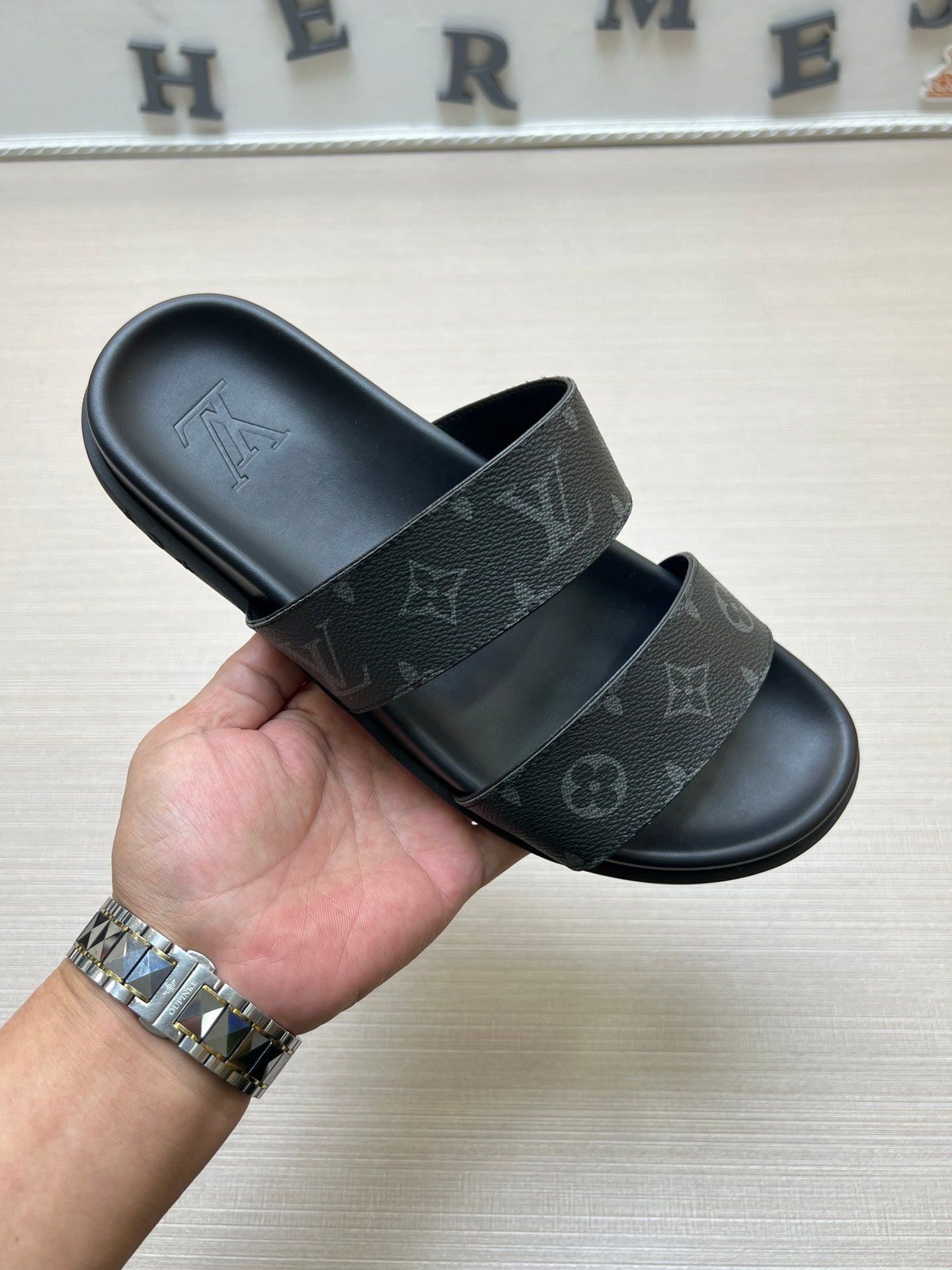 54E56Z    fashion slippers