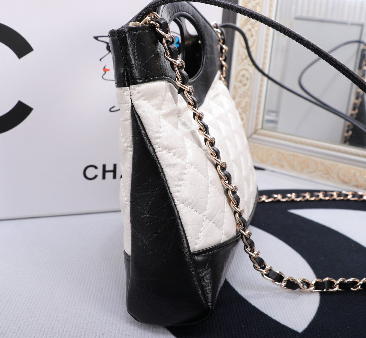 2XE310B  Fashionable leather bag 