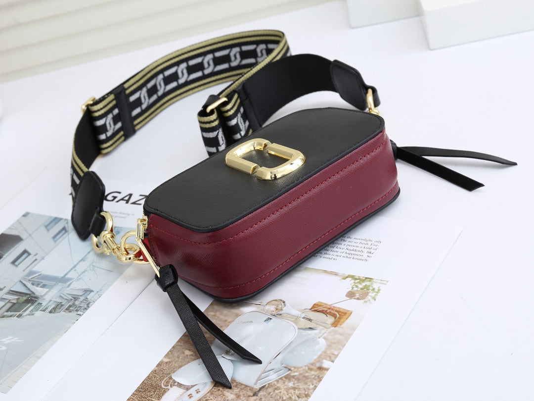 1XA31B  Fashionable leather bag 