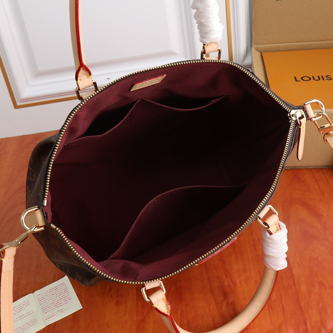 2XE351B  Fashionable leather bag 