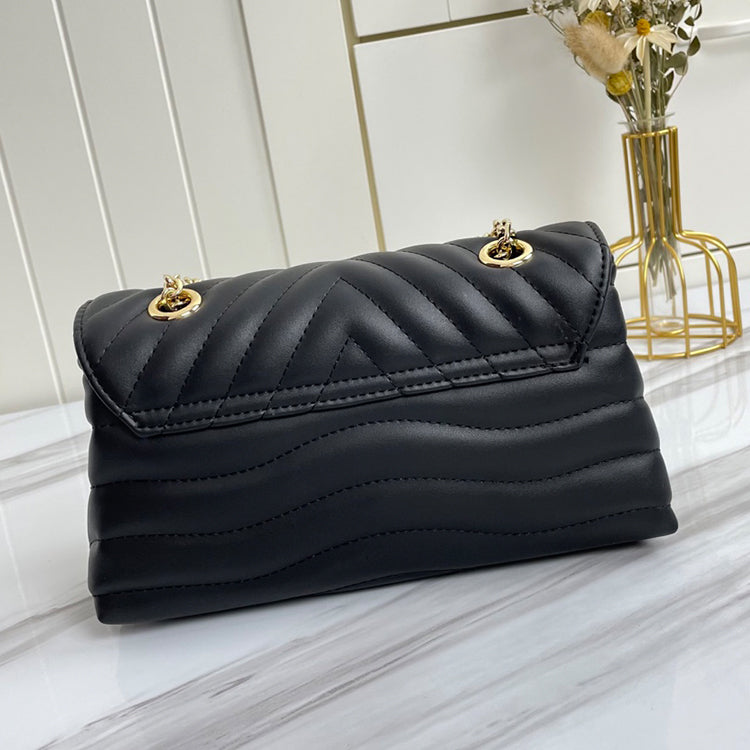 AE028B  Fashionable leather bag 