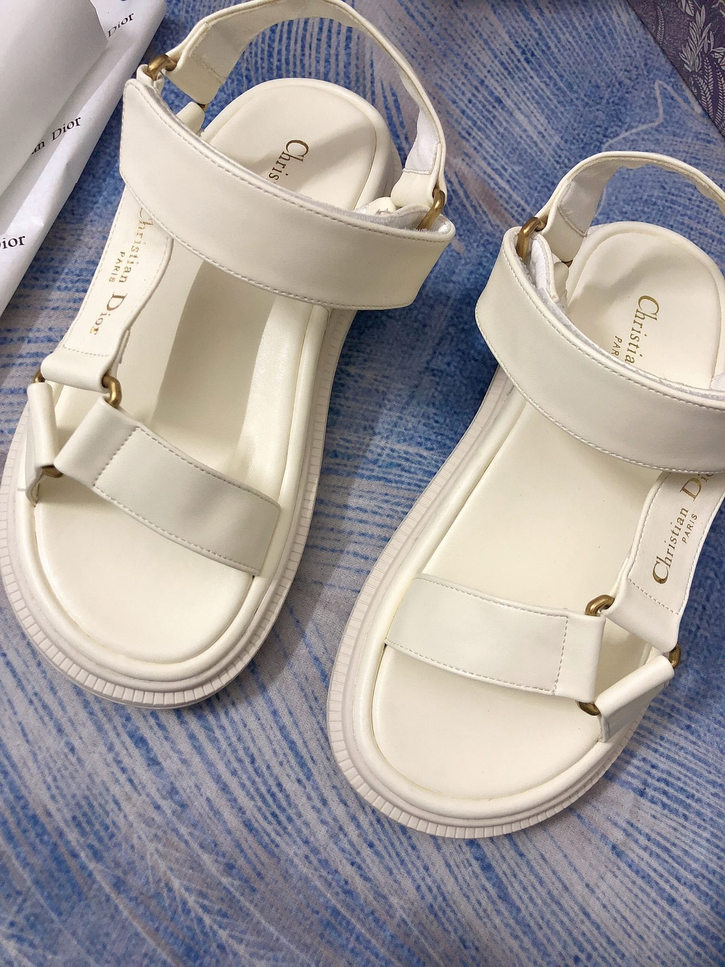 14D8Z   fashion sandals