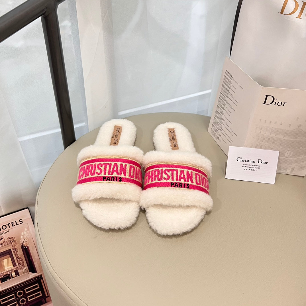 1JD4Z  Fashion Slippers