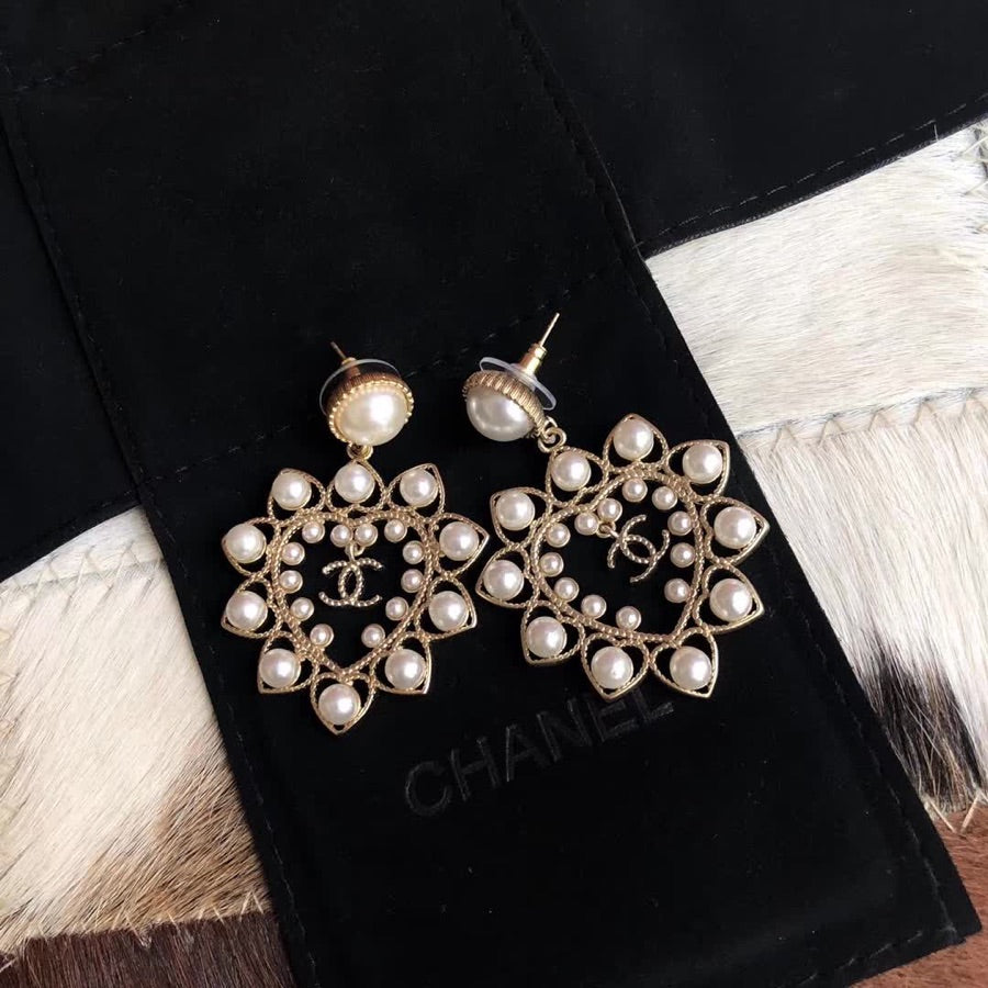 14C72E  Fashionable and high quality earrings