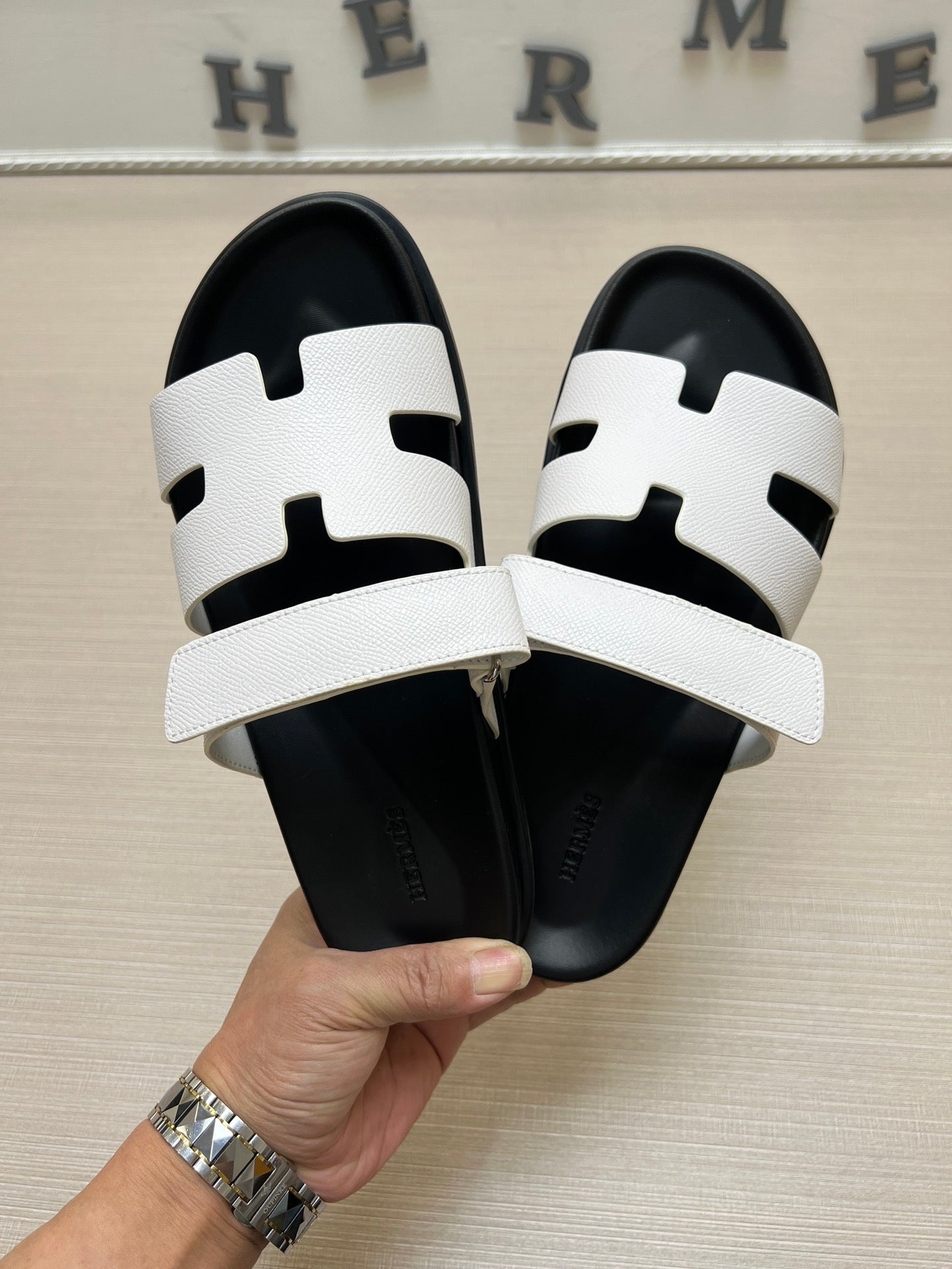 54H1Z    fashionslippers