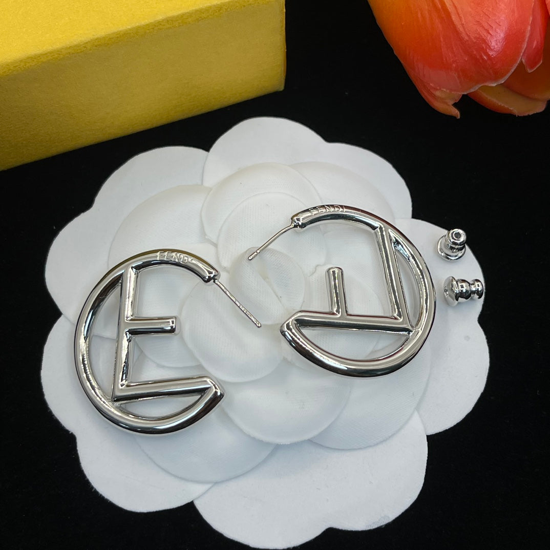 14F647E   Fashion Earrings