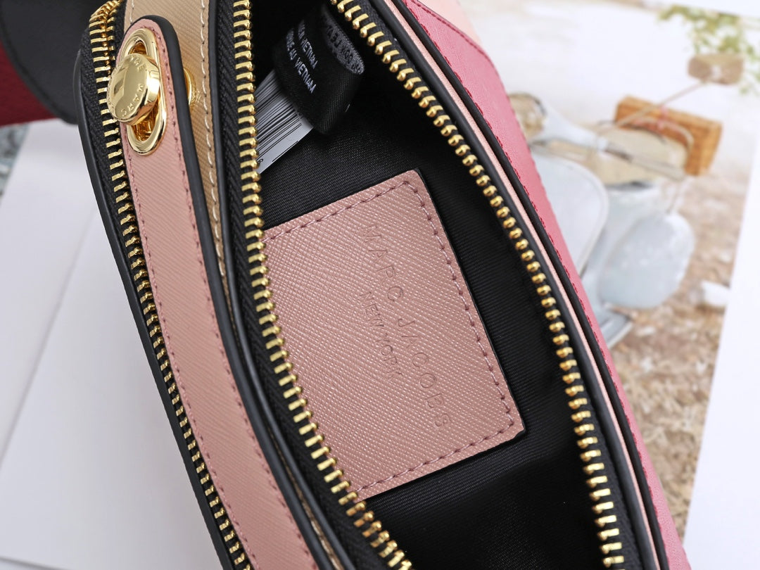 1XA31B  Fashionable leather bag 