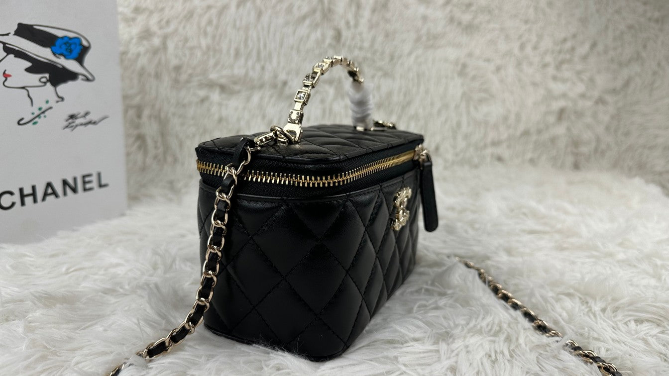 1XC377B  Fashionable leather bag 