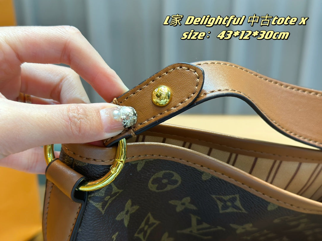 6XE213B (  Fashionable leather bag )