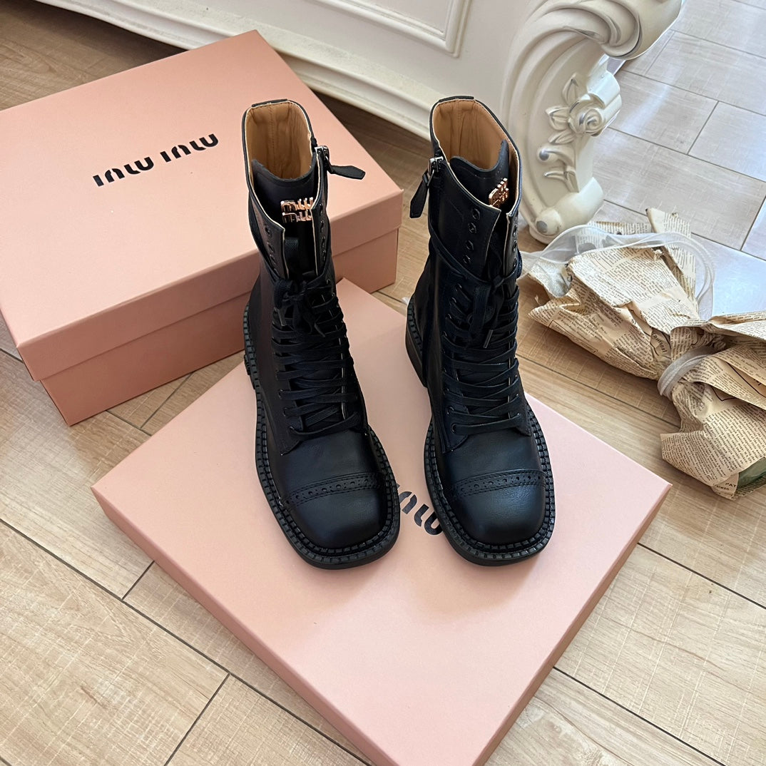 1XA60Z Fashionable leather  boots