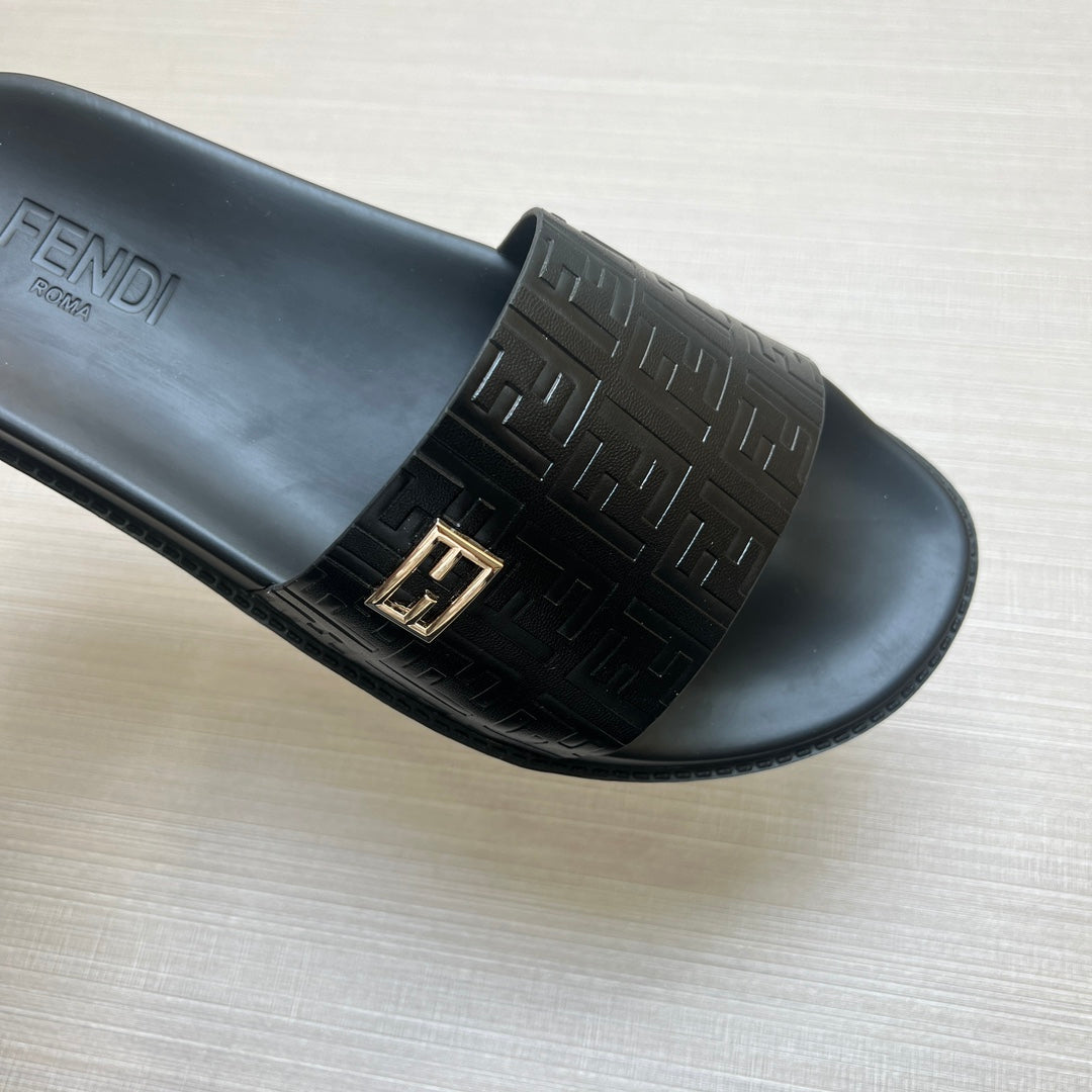 54F121Z   fashion  slippers