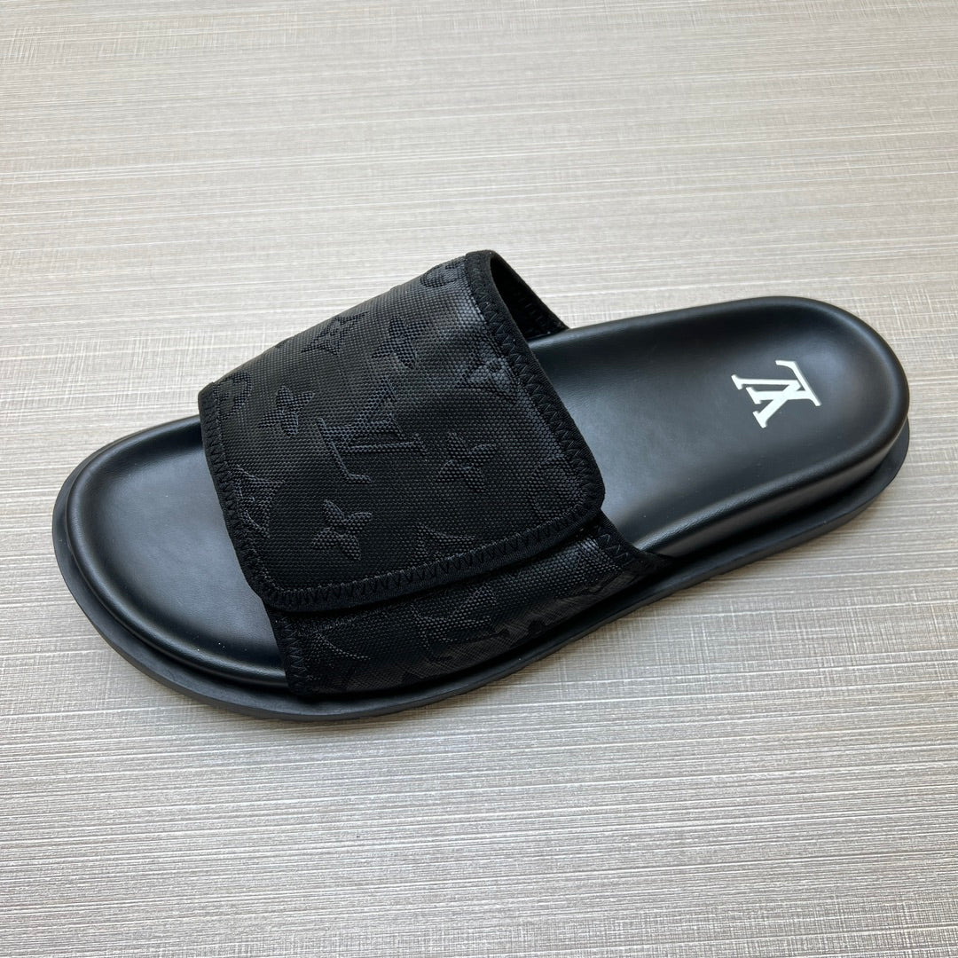 54E14Z    fashion slippers