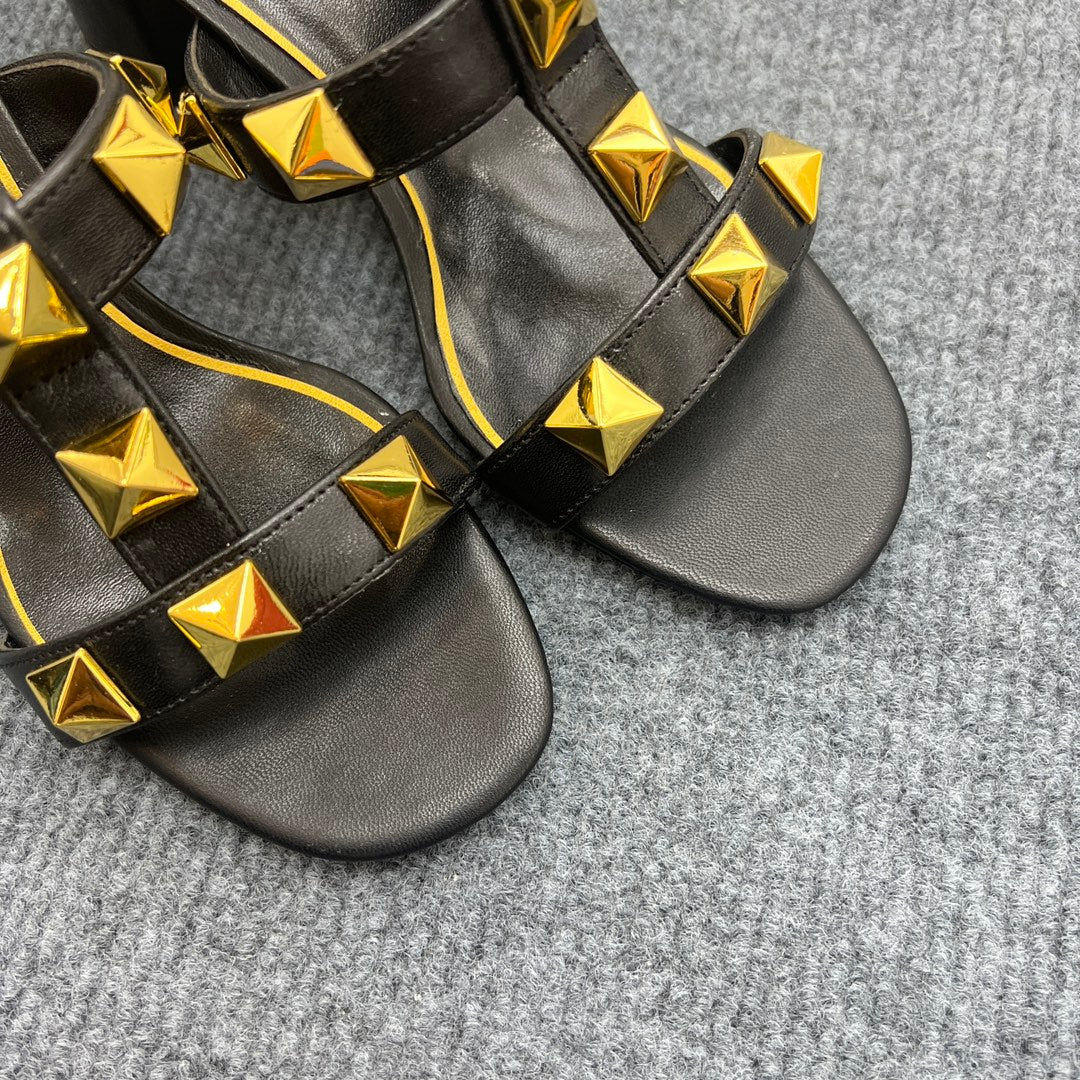 1: 1 High quality leather sandals 5YVL65Z