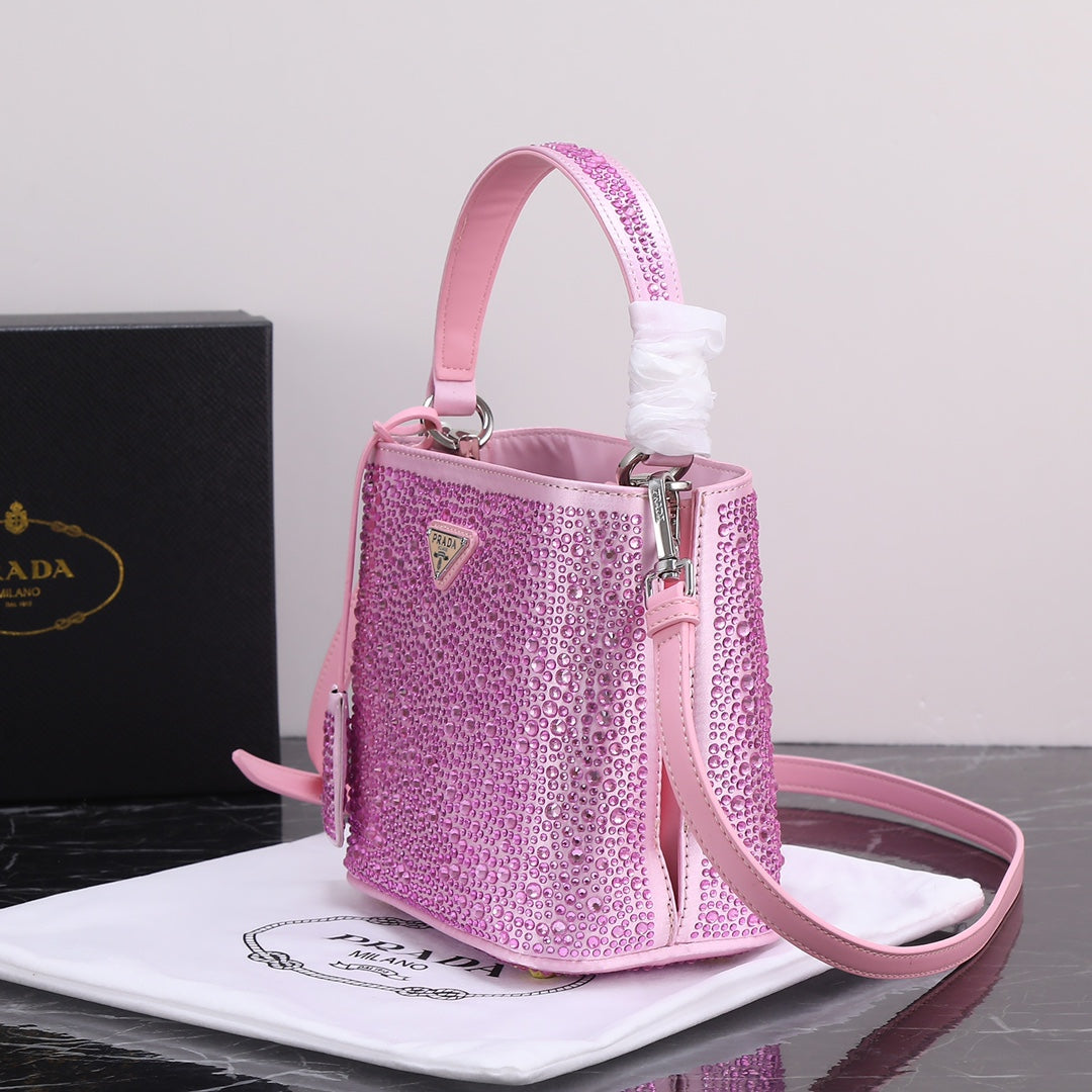 2XPD265B  Fashionable leather bag 