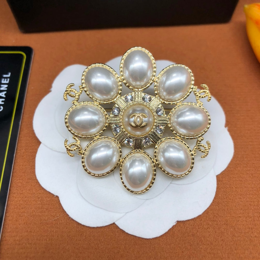 14C852X  Fashion Brooch