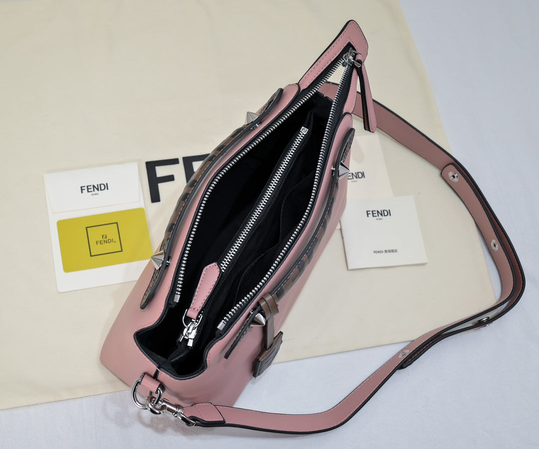 2XF331B  Fashionable leather bag 